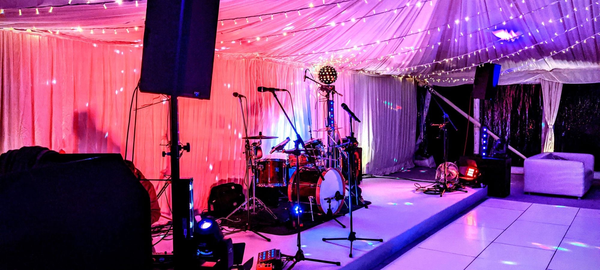 Party lighting from AKA wedding band - Live Wedding Band | Hampshire wedding entertainment | live bands for wedding | Live bands for wedding receptions | AKA Party Band