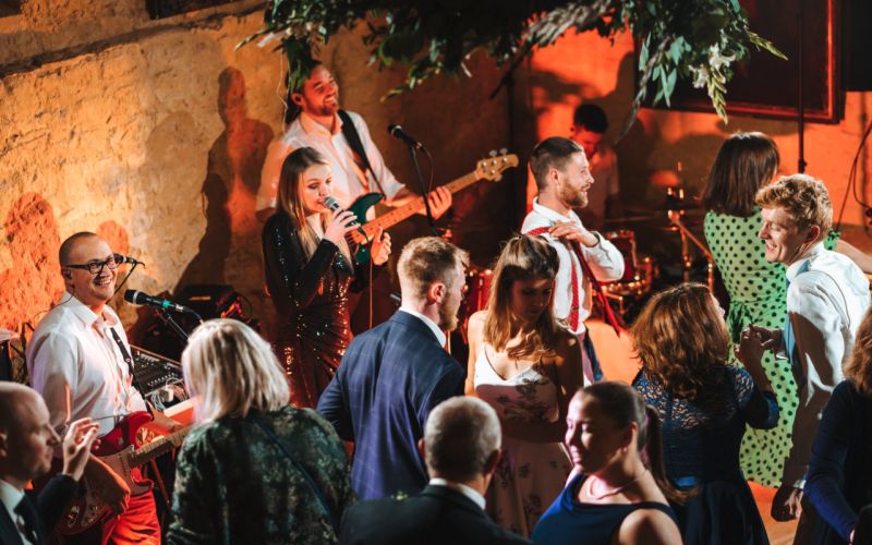 AKA Party Band at Owlpen Manor October 2021 13