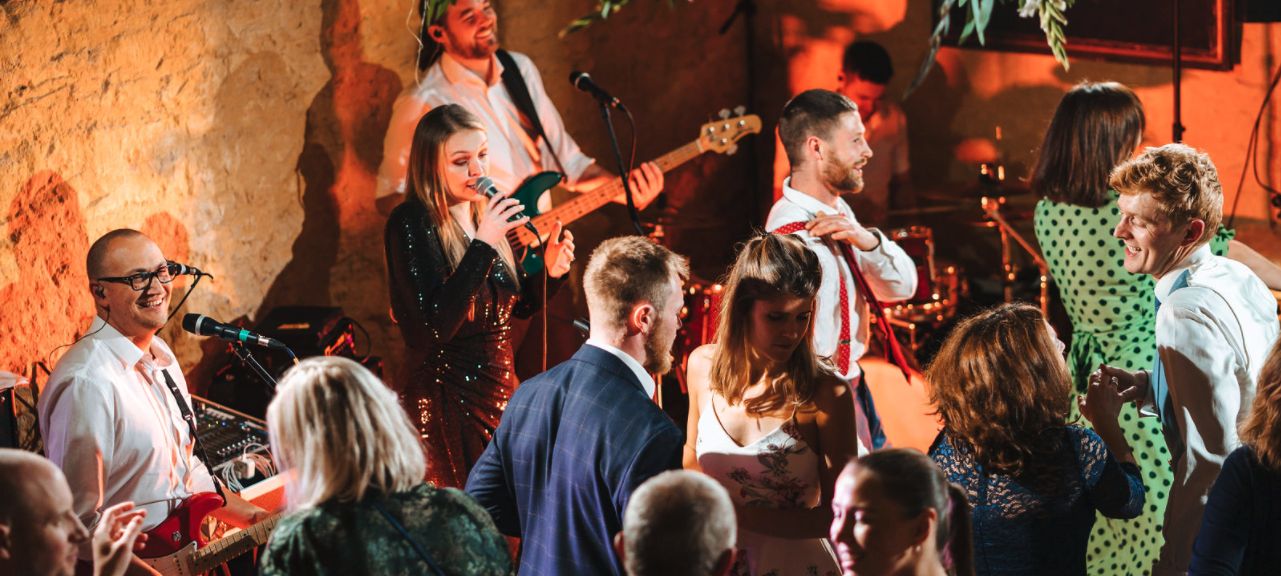 AKA Party Band at Owlpen Manor October 2021 13