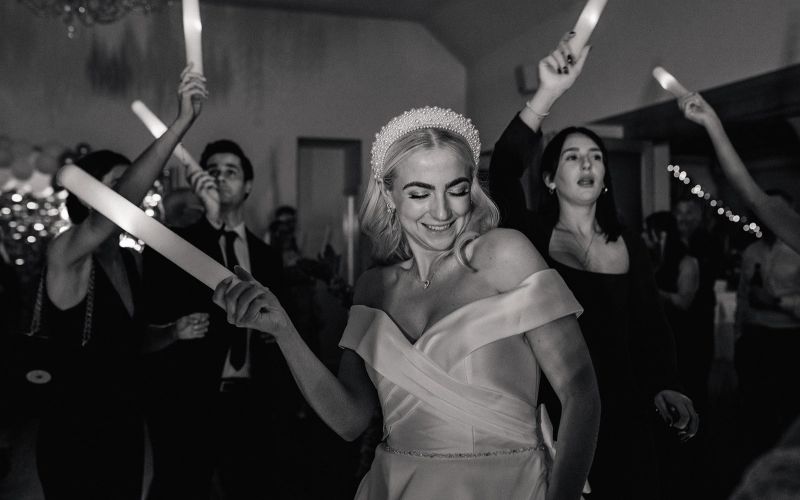 AKA Party Band packed dancefloor at Botleys Mansion - Clearly Wild Photography