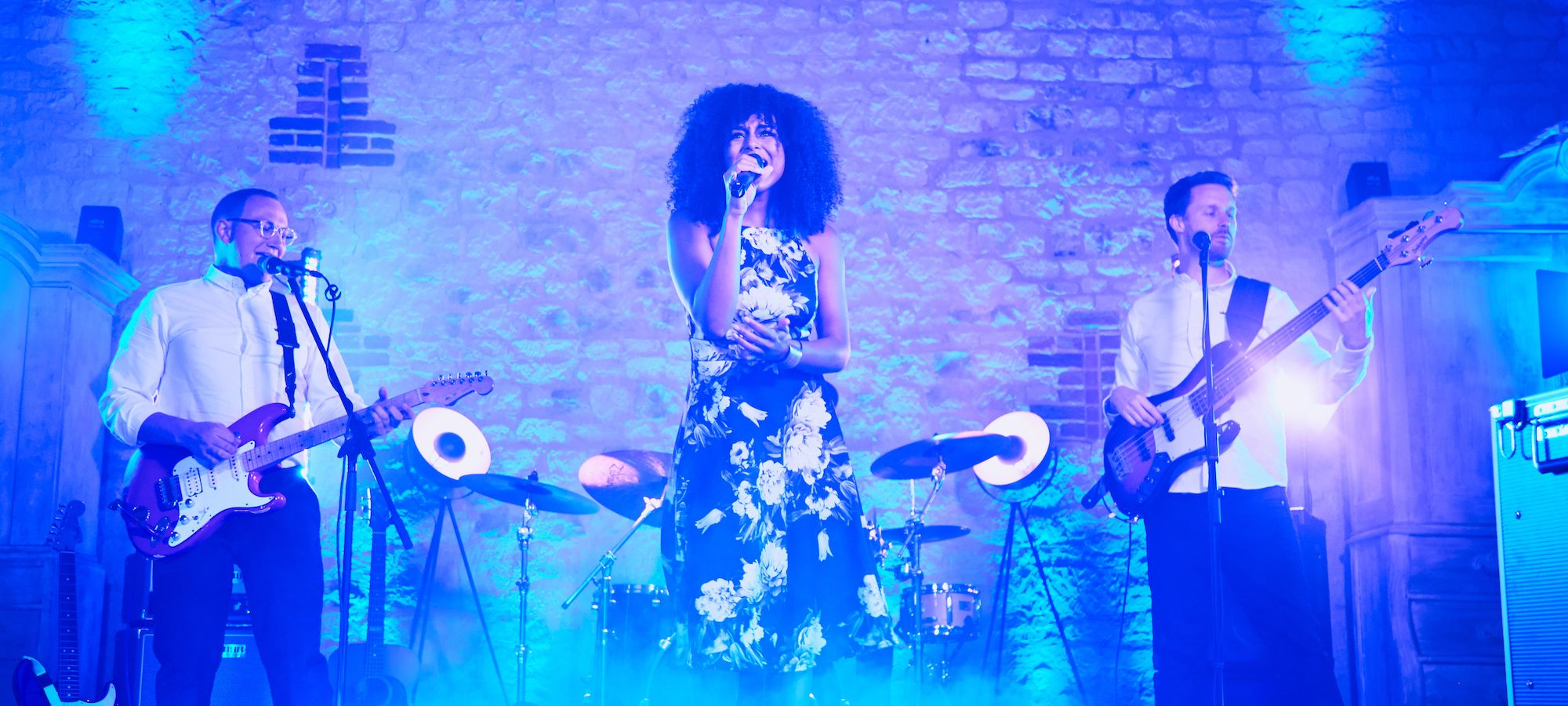 Function bands in hampshire - Live Wedding Band | Hampshire wedding band | wedding music live band | best live wedding bands | how much does a live band cost for a wedding | AKA Party Band