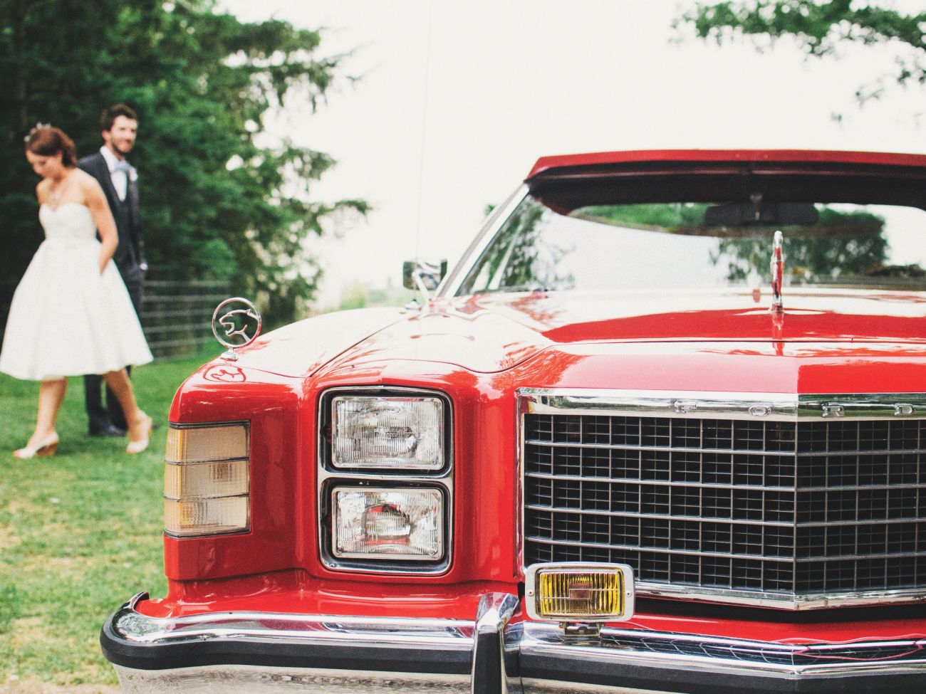 Bride and groom next to a classic American wedding - Live Wedding Band | Wedding band Berkshire | best wedding bands uk | best party band | Wedding Bands Surrey | wedding entertainment | AKA Party Band