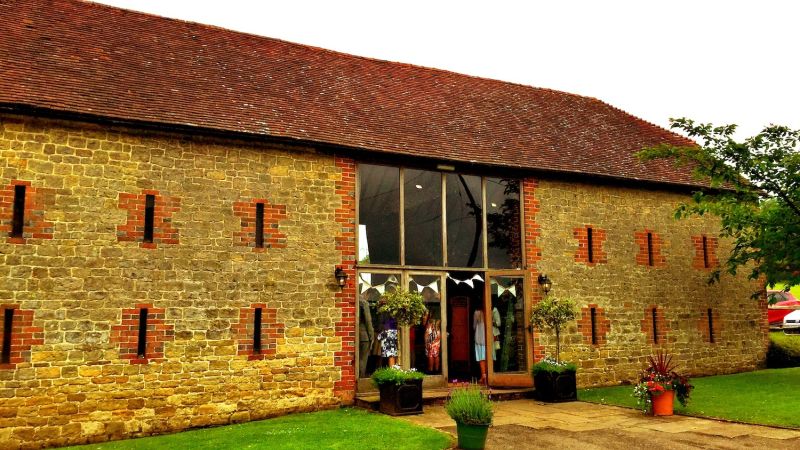 Bartholomew Barn Sussex Wedding Venue Small - Live Wedding Band | Hampshire wedding band | wedding music live band | best live wedding bands | how much does a live band cost for a wedding | AKA Party Band