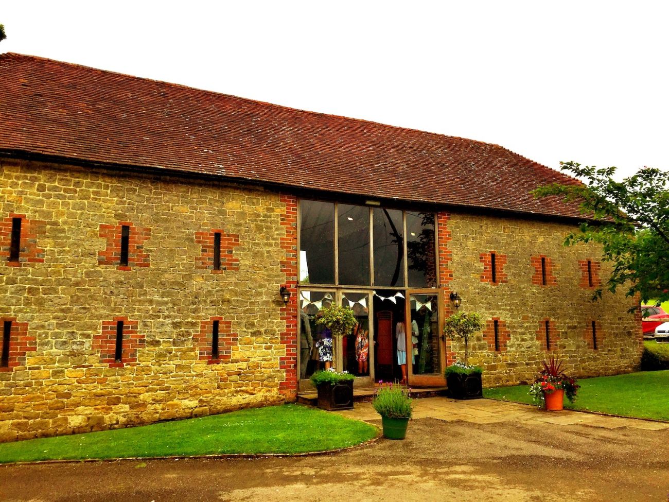Bartholomew Barn Sussex Wedding Venue Small - Live Wedding Band | Hampshire wedding band | wedding music live band | best live wedding bands | how much does a live band cost for a wedding | AKA Party Band